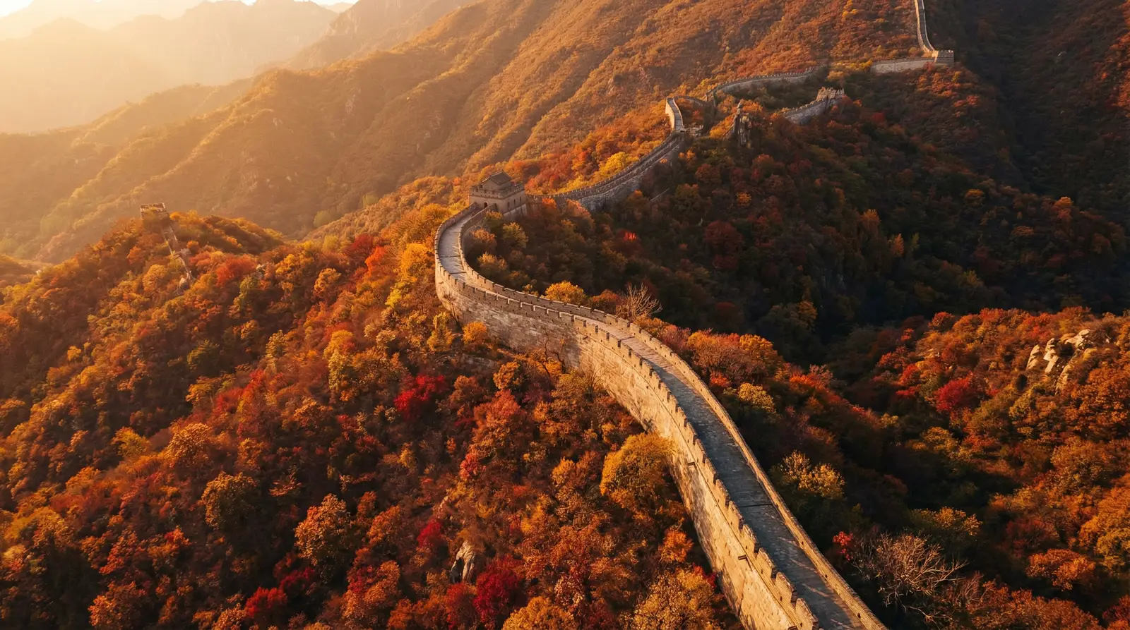b为什么越小越过瘾免费视频 秋日长城航拍全景
